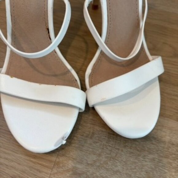 Steve Madden White Sheena heel Strappy Sandals 9.5 - Picture 2 of 7